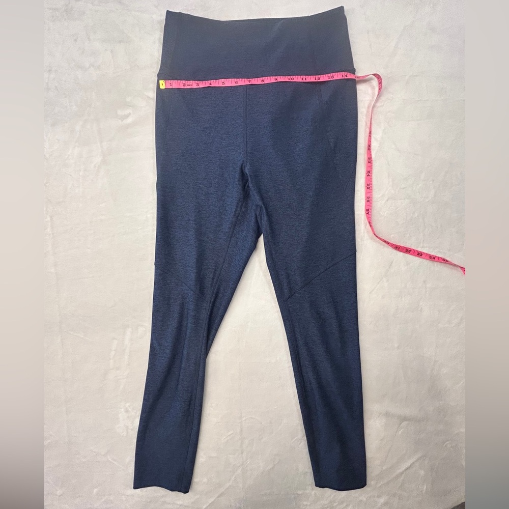 Outdoor Voices Techsweat Core 7/8 Leggings in Size M